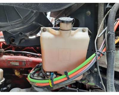 Kenworth T700 Windshield Washer Reservoir