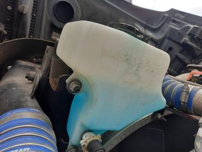 Kenworth T880 Windshield Washer Reservoir