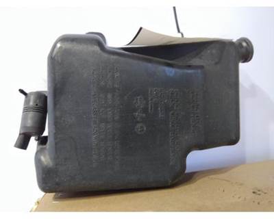 Mack LEU613 Windshield Washer Reservoir