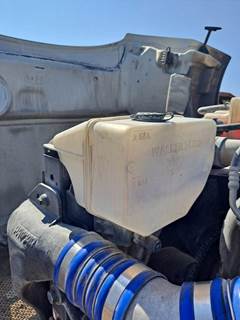 Peterbilt 579 Windshield Washer Reservoir