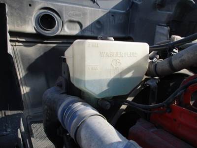 Peterbilt 579 Windshield Washer Reservoir