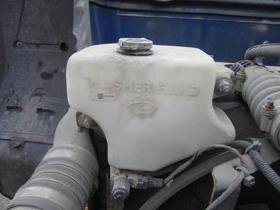 Peterbilt 579 Windshield Washer Reservoir for a Passenger 579