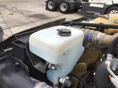 Peterbilt 579 Windshield Washer Reservoir