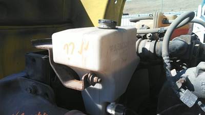 Peterbilt 579 Windshield Washer Reservoir