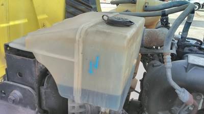 Peterbilt 579 Windshield Washer Reservoir