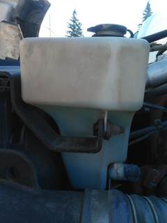 Peterbilt 579 Windshield Washer Reservoir