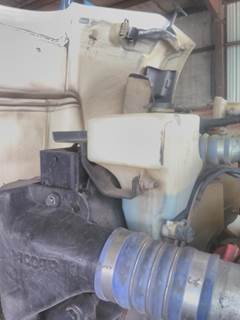 Peterbilt 579 Windshield Washer Reservoir