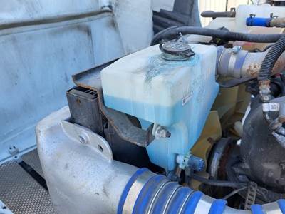 Peterbilt 579 Windshield Washer Reservoir