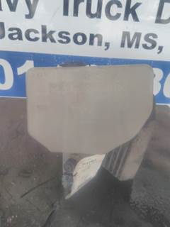 Peterbilt 579 Windshield Washer Reservoir