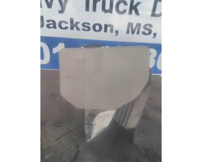 Peterbilt 579 Windshield Washer Reservoir