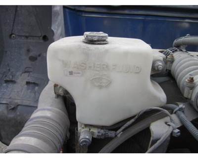 Peterbilt 579 Windshield Washer Reservoir for a Passenger 579