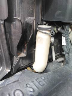 Peterbilt 587 Windshield Washer Reservoir