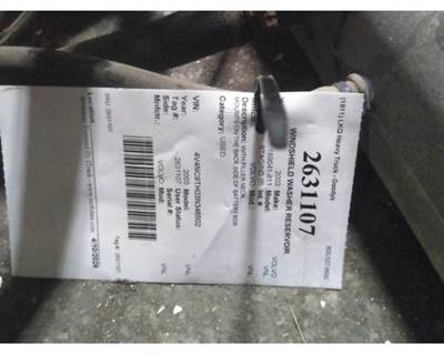 Volvo VNL Windshield Washer Reservoir