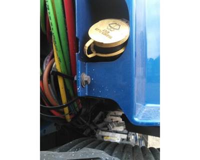 Volvo VNL Left Windshield Washer Reservoir