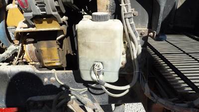 Western Star 4800 Windshield Washer Reservoir