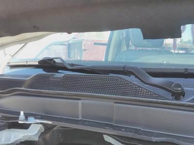 Dodge Ram 5500 Right Windshield Wiper Arm for a Dodge 5500 SERIES