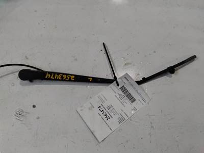 Freightliner Cascadia 113 Left Windshield Wiper Arm