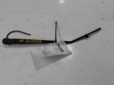 Freightliner Cascadia 113 Right Windshield Wiper Arm