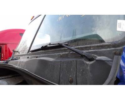 Freightliner Cascadia 113 Left Windshield Wiper Arm