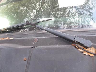 Freightliner Cascadia 125 Left Windshield Wiper Arm
