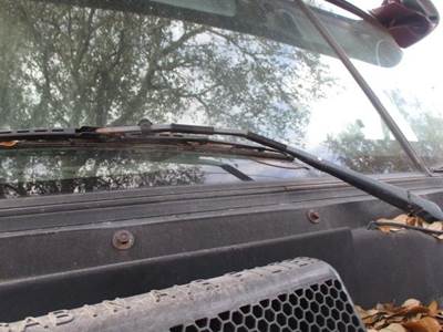 Freightliner Cascadia 125 Right Windshield Wiper Arm