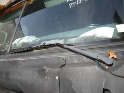 Freightliner Cascadia 125 Left Windshield Wiper Arm