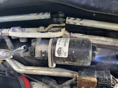 Freightliner Cascadia 125 Windshield Wiper Arm