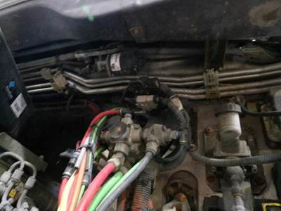 Freightliner Cascadia 125 Windshield Wiper Arm