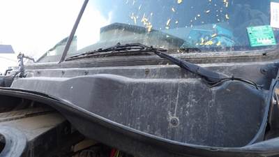Freightliner Cascadia 125 Left Windshield Wiper Arm