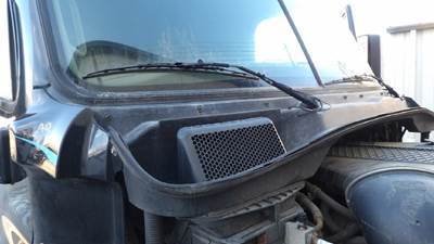 Freightliner Cascadia 125 Right Windshield Wiper Arm