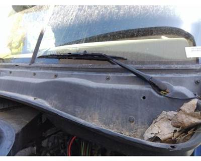 Freightliner Cascadia 125 Left Windshield Wiper Arm
