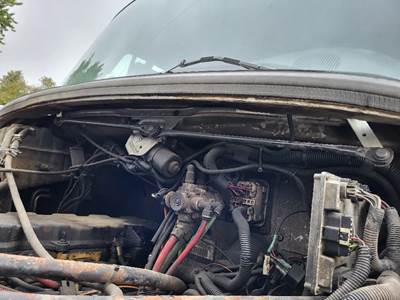 Freightliner M2 106 Windshield Wiper Arm