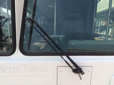 Gillig CITY TRANSIT BUS Left Windshield Wiper Arm