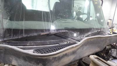 International 4400 Right Windshield Wiper Arm