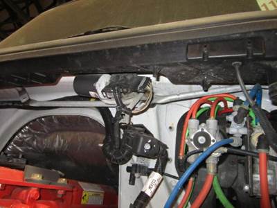 International LT Windshield Wiper Arm