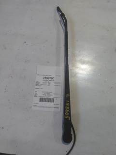 International ProStar Left Windshield Wiper Arm for a International PROSTAR 113
