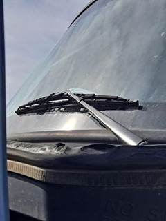 Kenworth T680 Left Windshield Wiper Arm