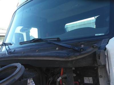 Peterbilt 579 Left Windshield Wiper Arm