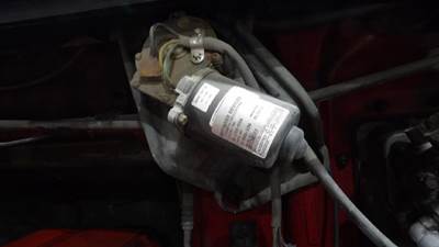 Volvo VNL Windshield Wiper Arm