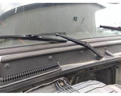 Volvo VNL Right Windshield Wiper Arm