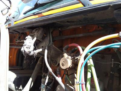 Volvo VNM Windshield Wiper Arm