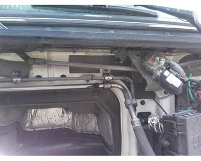 Volvo VNM Windshield Wiper Arm