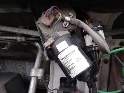 Volvo VNL Windshield Wiper Motor