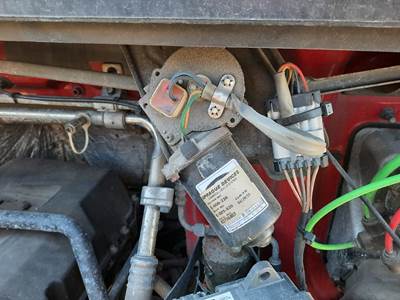 Volvo VNL Windshield Wiper Motor