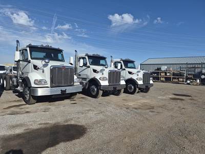 Peterbilt 567 Tri Axle Cab & Chassis Truck - Paccar, 430HP, Automatic
