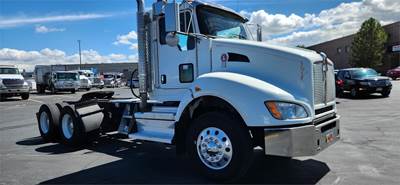 Kenworth T440 Day Cab Truck - Paccar 380HP, 6 Speed Allison Rds Automatic