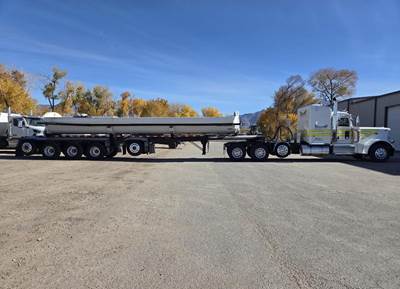 Peterbilt 389 Tri Axle Day Cab Truck - Cummins 455HP, 18 Speed Manual