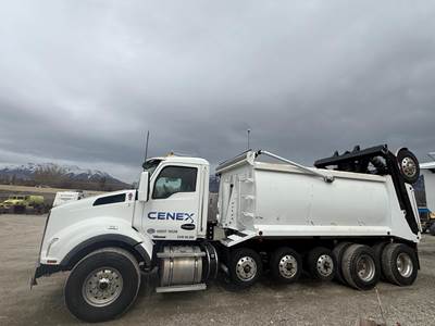 Kenworth T880 Six Axle Dump Truck - Paccar 485HP, 12 Speed Amt