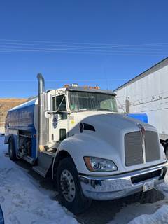 Kenworth T370 Single Axle Fuel & Lube Truck - Paccar, 260HP, 10 Speed Manual