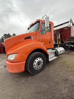 Kenworth T440 Tri Axle Hooklift Truck - Paccar, 350HP, 6 Speed Allison Rds Automatic
